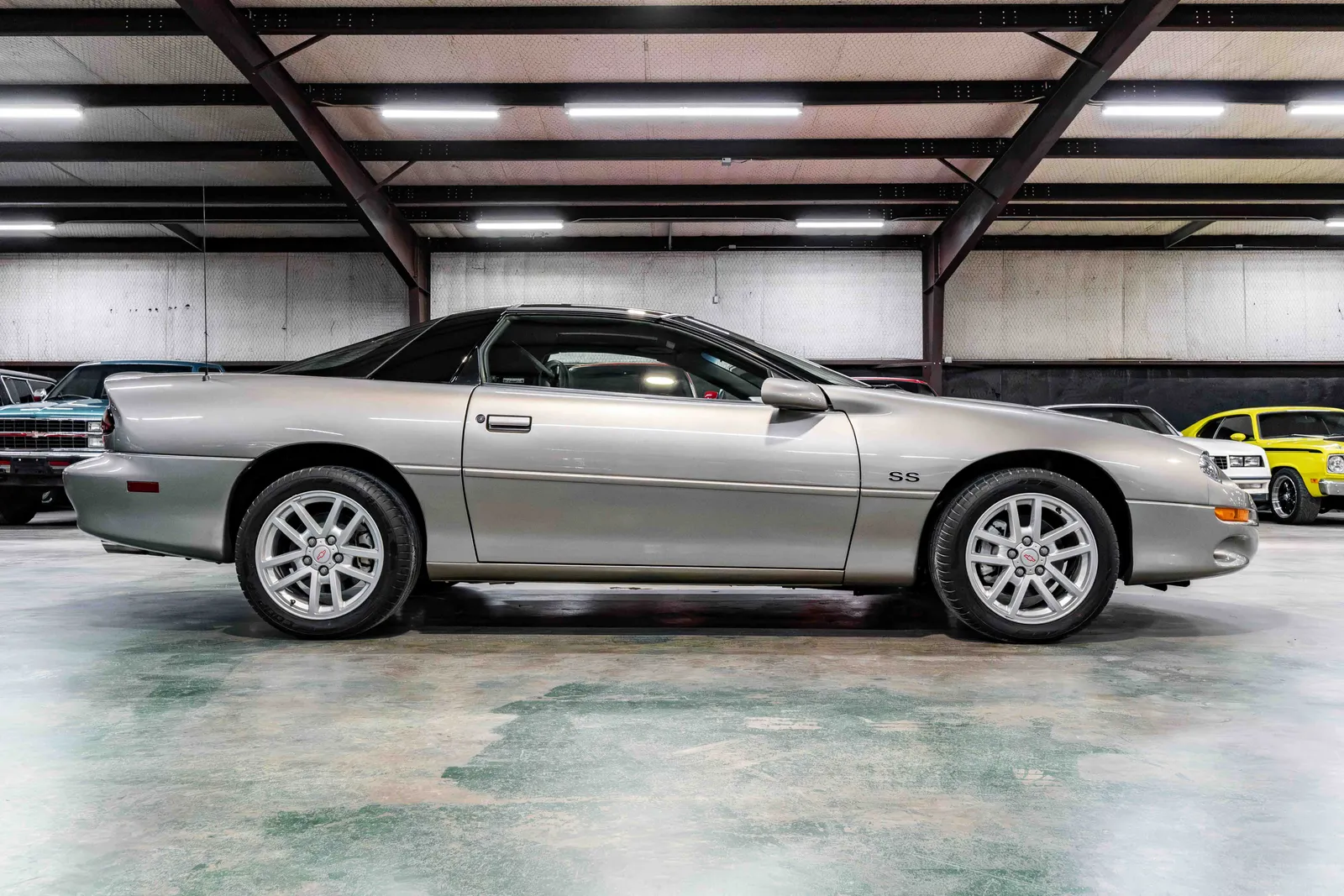 2002-Chevrolet-Camaro-Pewter Metallic-2G1FP22G922158374-38.jpg
